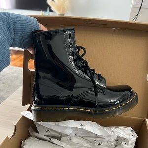 Doc martins patent boot combat boot 6 NWT never worn Dr.Martins